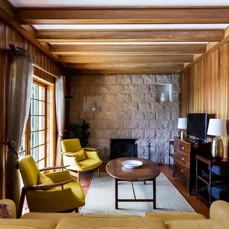 Entre Rochas Pool House By The Getaway Collection